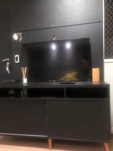 Tv com tela com defeito