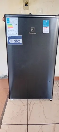 VENDO UM FRIGOBAR ELECTROLUX