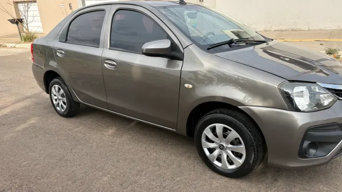 Toyota Etios X Sedan 1.5 Flex 16V 4P Mec. 2019