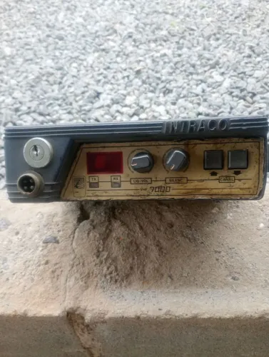 Rádio transceptor intraco 7000