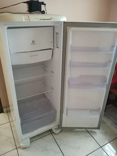 Vendo geladeira