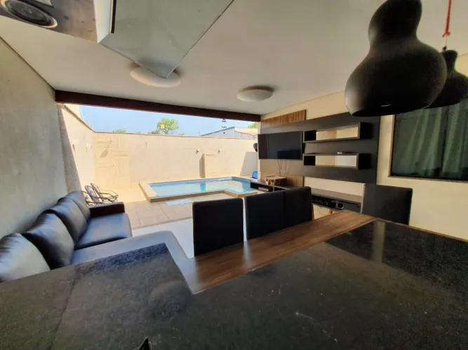 Casa Impecável na 1003 sul de 220m² - Pronta para Morar!