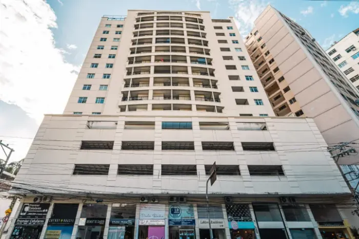 Apartamento quarto e sala no São Mateus com 1 vaga de garagem para alugar