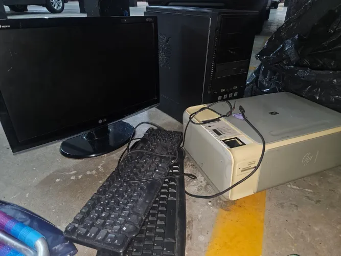 Tela LG 21 polegadas + cpu e impressora
