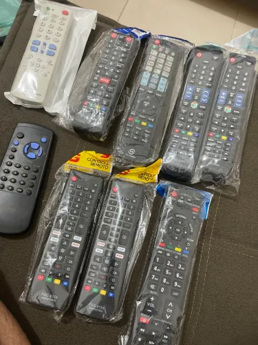 Controle remoto Samsung LG Sharp panasconic universal