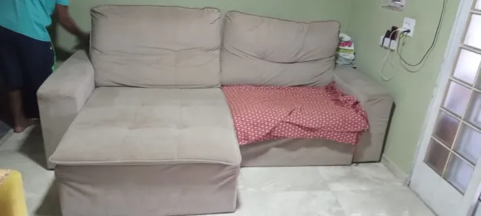 VENDO UM SOFA RETRÁTIL 2 LUGARES