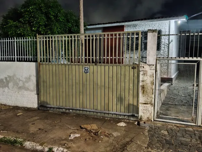 Portão galvanizado eletrônico com motor