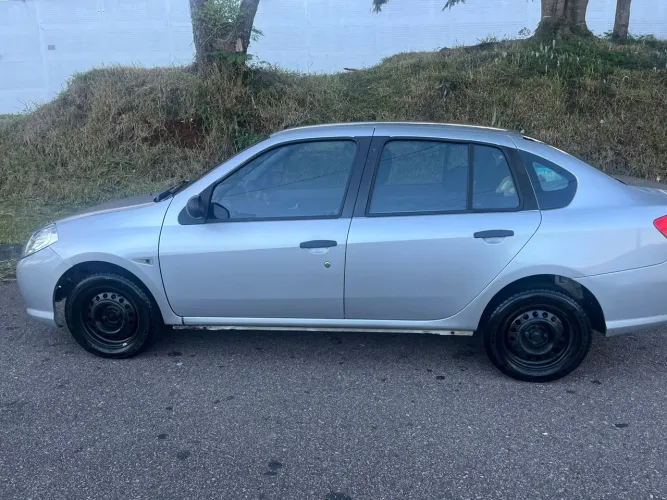 Renault Symbol Expression Hi-flex 1.6 8V 4P 2010