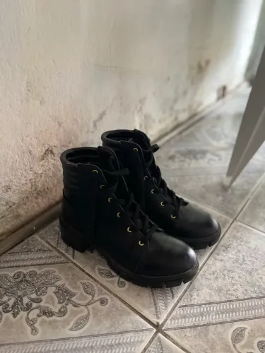 Botas