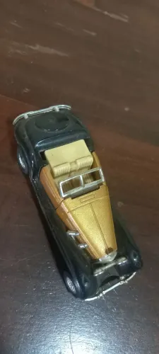 Carrinho antigo brinquedo