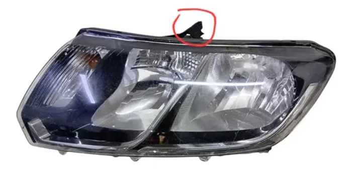 Farol Esquerdo Sandero 15/20 Logan 2014 A 2020 Detalhe Esquerdo/motorista