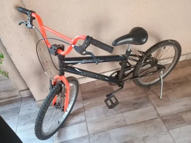 Bicicleta Aro 20 - Excelente Estado Vendo bicicleta aro 20, Conservada.