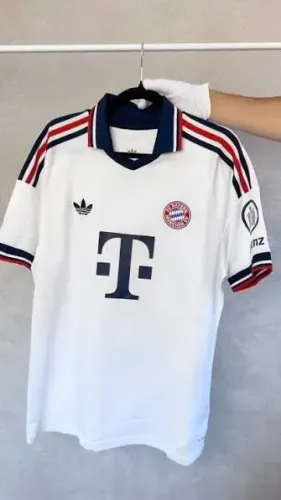 Camisa do Bayern de Munique II - Branca - 2026 - Modelo torcedor
