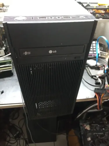 Computador pronto, so ligar e usar, indicado para pequenos comercios.