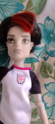 Boneca monster high (SUCATA)