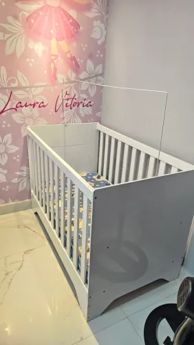 VENDO UM LINDO BERÇO EM MDF COM COLCHÃO. ELE VIRA MINE CAMA