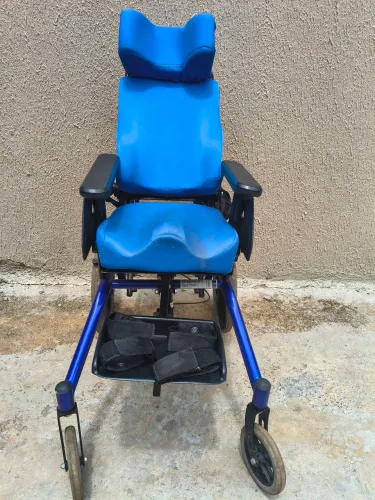 CADEIRA DE RODAS INFANTIL ADAPTADA ORTOMOBIL