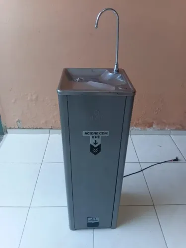 Bebedouro de pressão novo 