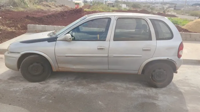 Chevrolet Corsa Sedan Super Milenium 1.0 MPFI 16V 2002