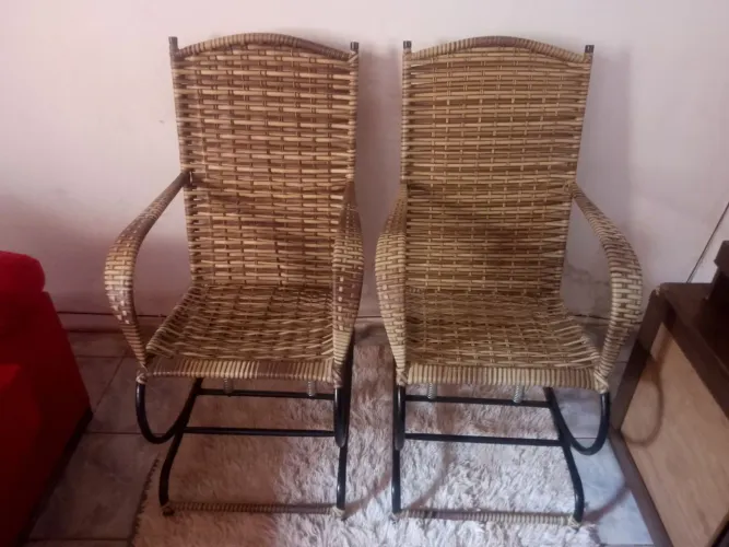 Vendo 2 cadeiras de balanço