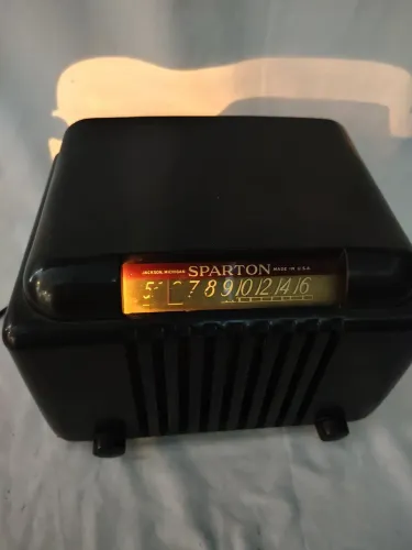 Rádio Sparton Anos 40 em Baquelite ( Leia a Descrição )