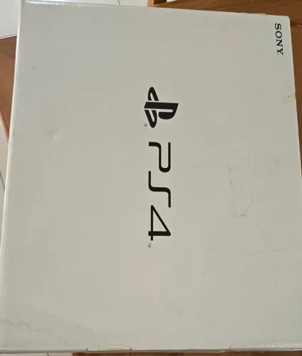 Caixa PlayStation 4