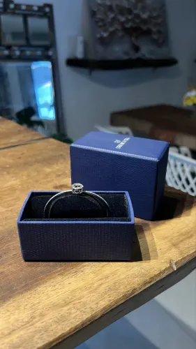 Pulseira Swarovski com caixa original