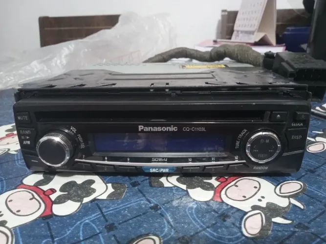 Toca CD da Panasonic para carro 