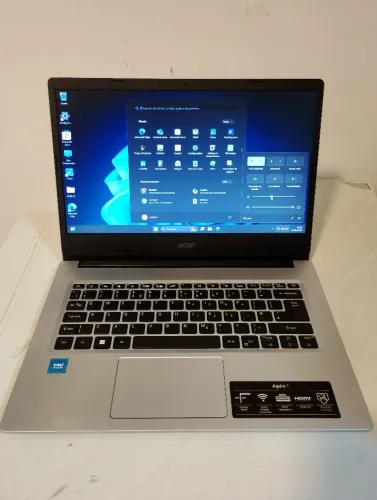 Notebook Acer Aspire 1 com Processador Intel Celeron - Bateria com Excelente duração!