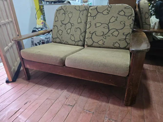 Conjunto sofá em madeira maciça