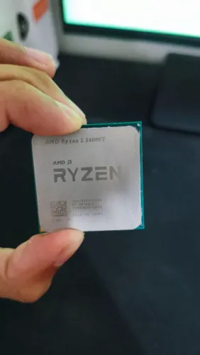 AMD RYZEN 5 5600GT (não envio olx play)