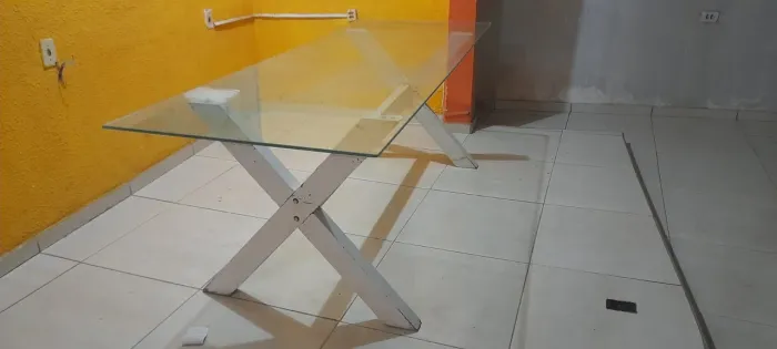 Mesa de Massaranduba com tampo de vidro 2,00m x 0,80m