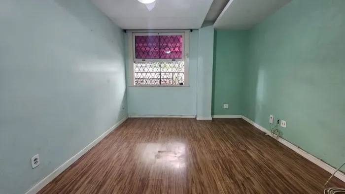 Apartamento 2 Quartos à Venda no Ingá Quadra da Praia, Suíte Independente e 66m²