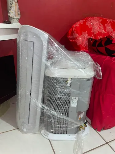 Ar condicionado novo zero lacrado.