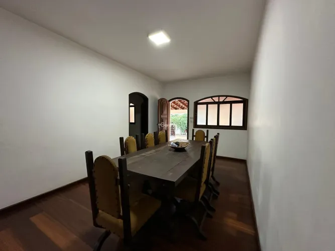 Casa à venda, 4 quartos, em Vila Paulista, Cruzeiro/SP
