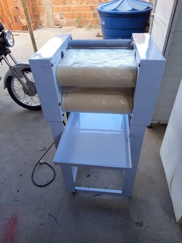 Vende-se uma modeladora reformada com pintura epóxi original