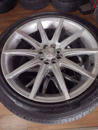 Rodas Momo Original 