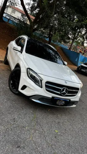 Mercedes-Benz GLA 200 Vision 1.6/1.6 TB 16V Flex Aut. 2015