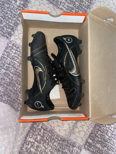 Chuteira de campo mercurial VAPOR 14 ACADEMY/ Tamanho 39