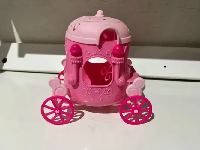 Carruagem De Boneca