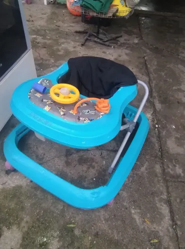Andador para menino
