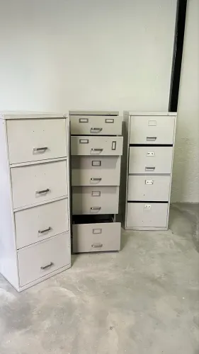 Gaveteiro de aço $180