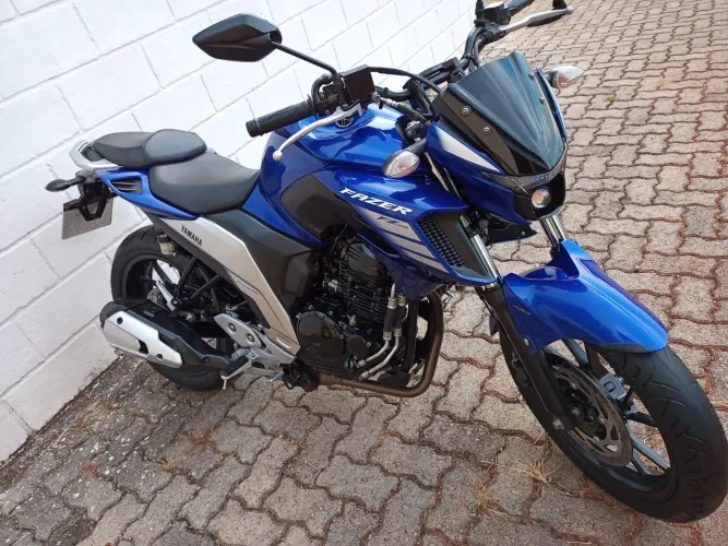Fazer 250