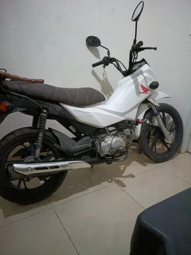 Vendo pop 110i moto sem nada a fazer moto de senhor