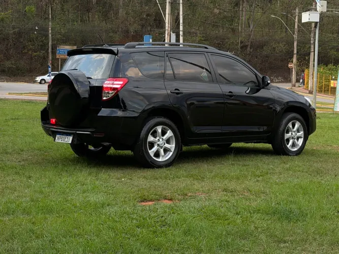 Toyota RAV4 2.4 4X2 16V 170cv Aut. 2011