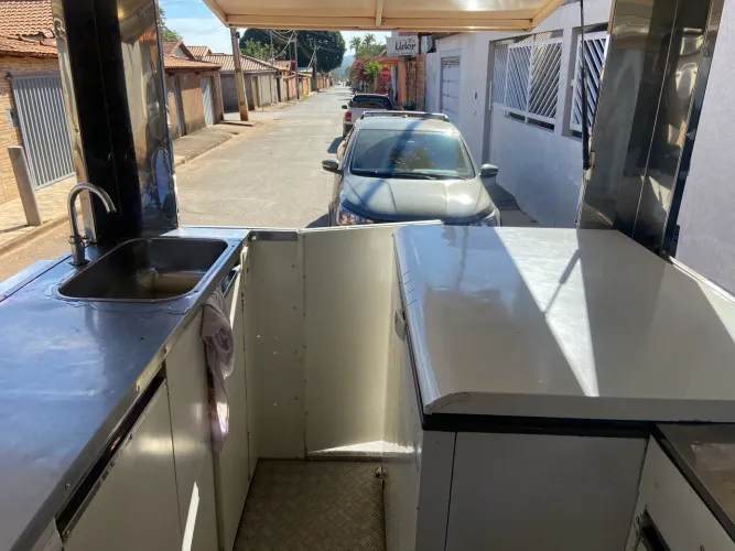 Trailer de Lanches à Venda - Pronto para Trabalhar!
