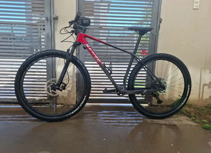 Bicicleta Sense Impact Carbon Sport / Tamanho 19 / Aro 29