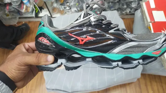 MIZUNO WAVE PROFENCY 6