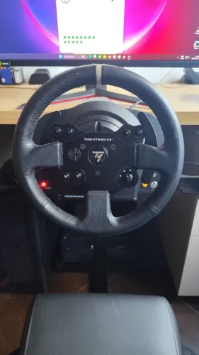 Volante Thrustmaster TX