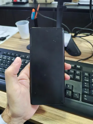 Motorola Edge 40 256GB - Para Conserto ou Retirada de Peças